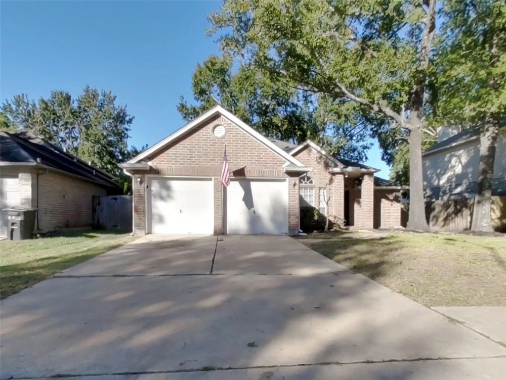 18707 Singing Woods Drive, Humble