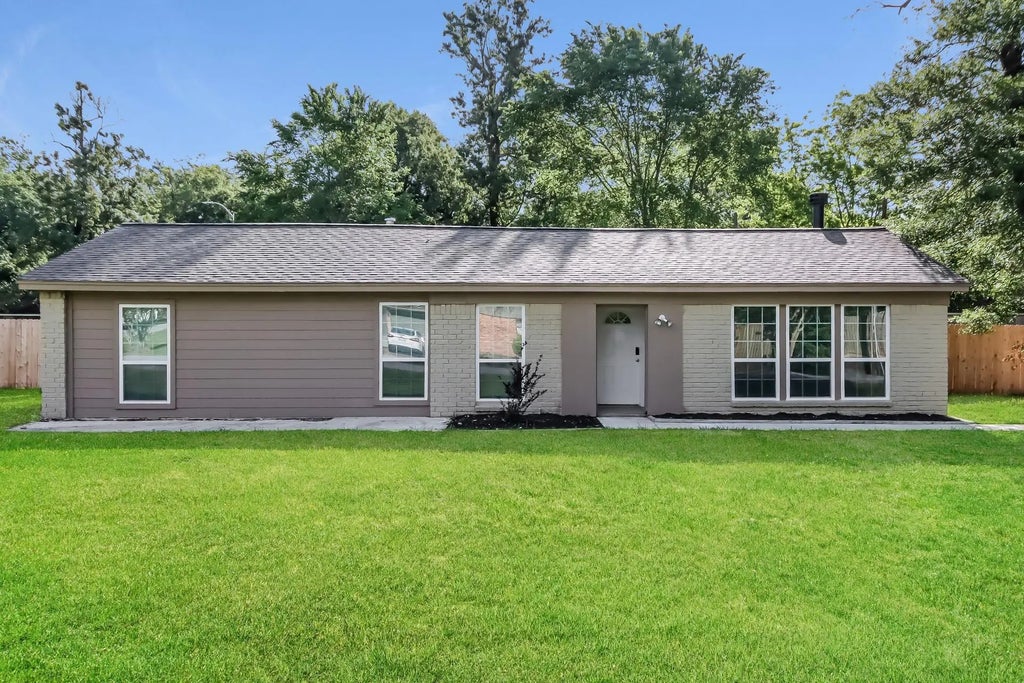 24118 Grey Fox Drive, Houston