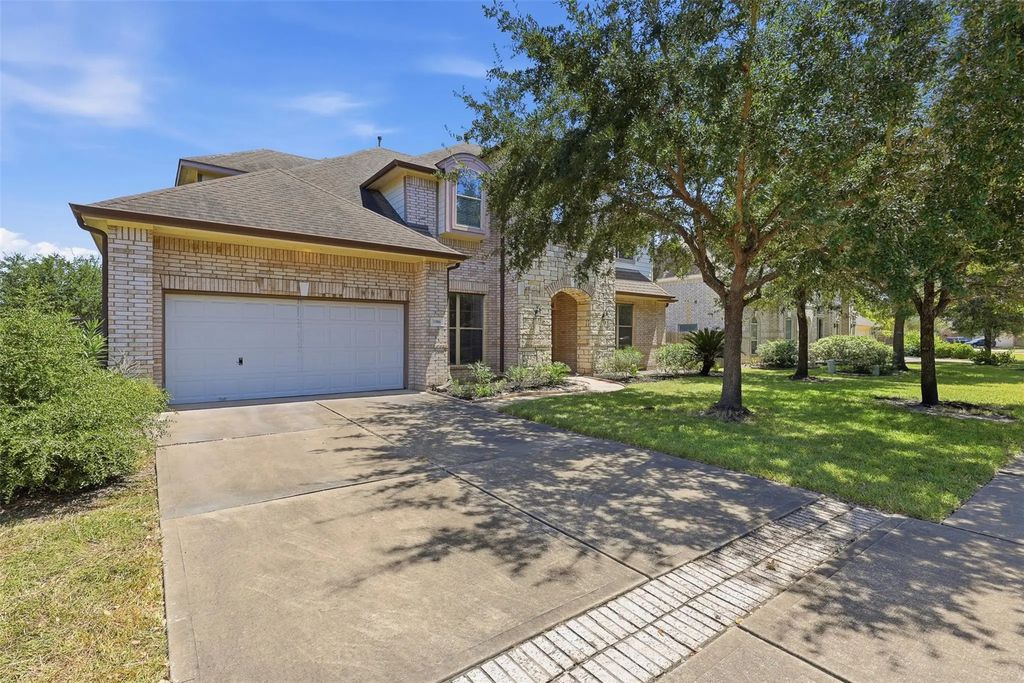1906 Lake Grayson Drive, Katy