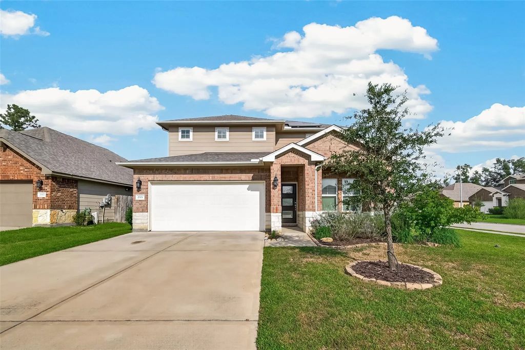 2321 W Winding Pines Drive, Tomball