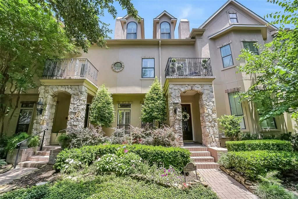 3322 Memorial Crest Boulevard, Houston