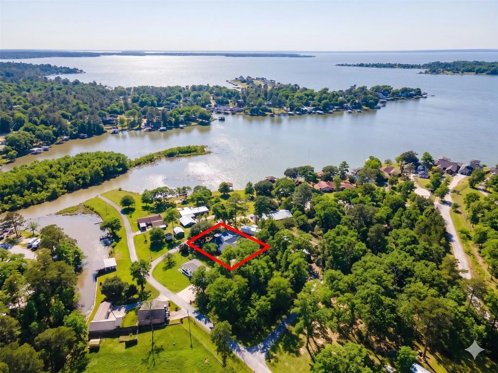 128 Schooner, Livingston