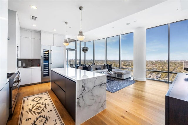 2727 Kirby Drive 17d, Houston