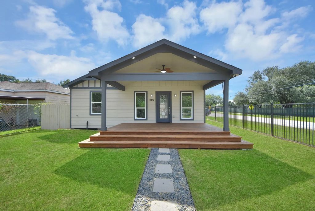 1102 Gazin Street, Houston