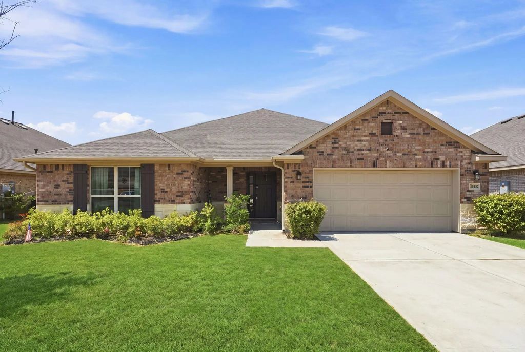 40132 Spyglass Hill Drive, Cleveland
