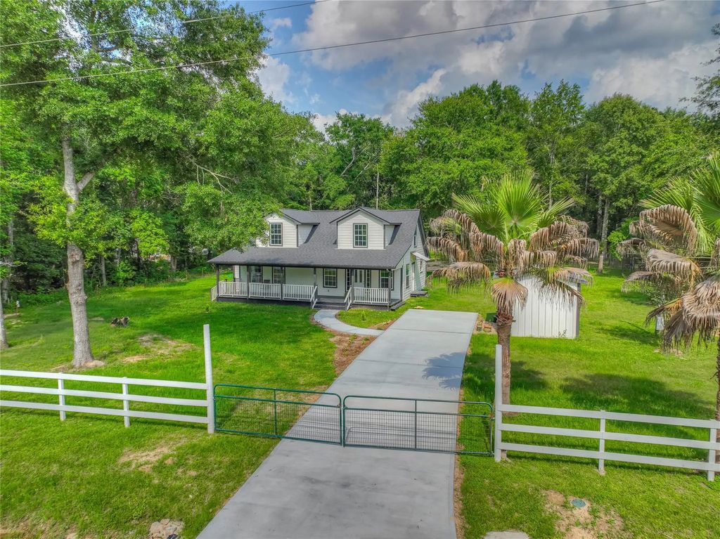 420 Oak Forest Drive, Shepherd