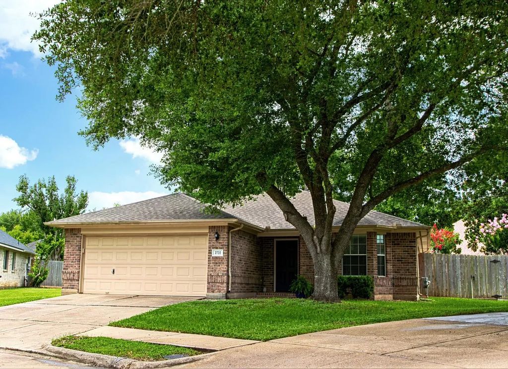 2722 Falling Forest Court, Richmond