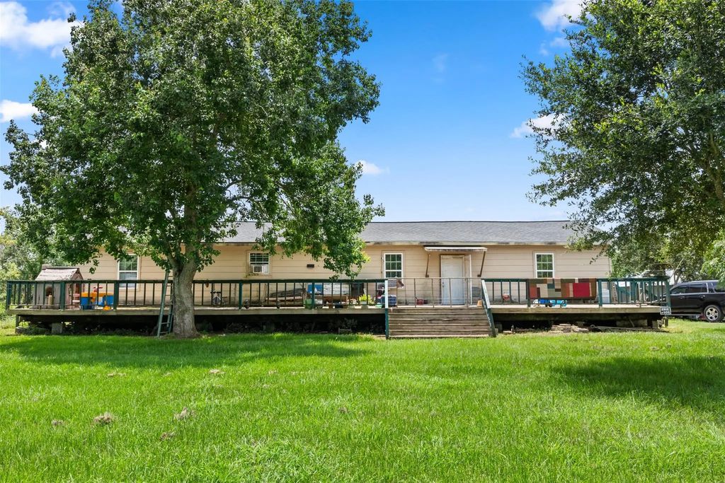 15510 Marek Lane, Guy
