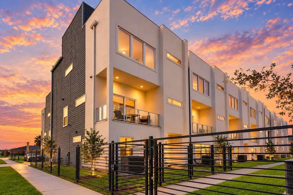 2105 Engelmohr Street H, Houston
