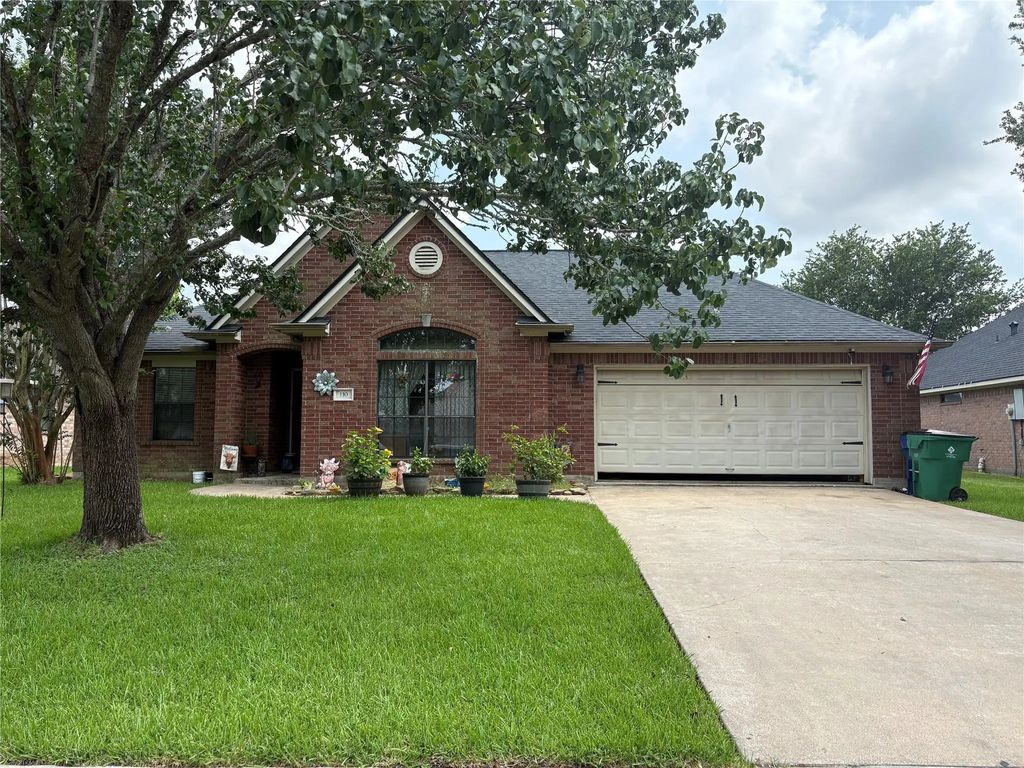 110 Dove Trail, Richwood