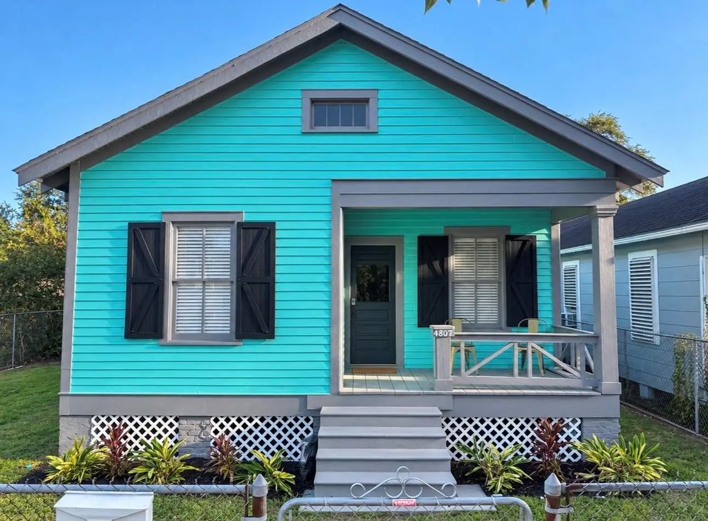 4807 Avenue P 1/2, Galveston