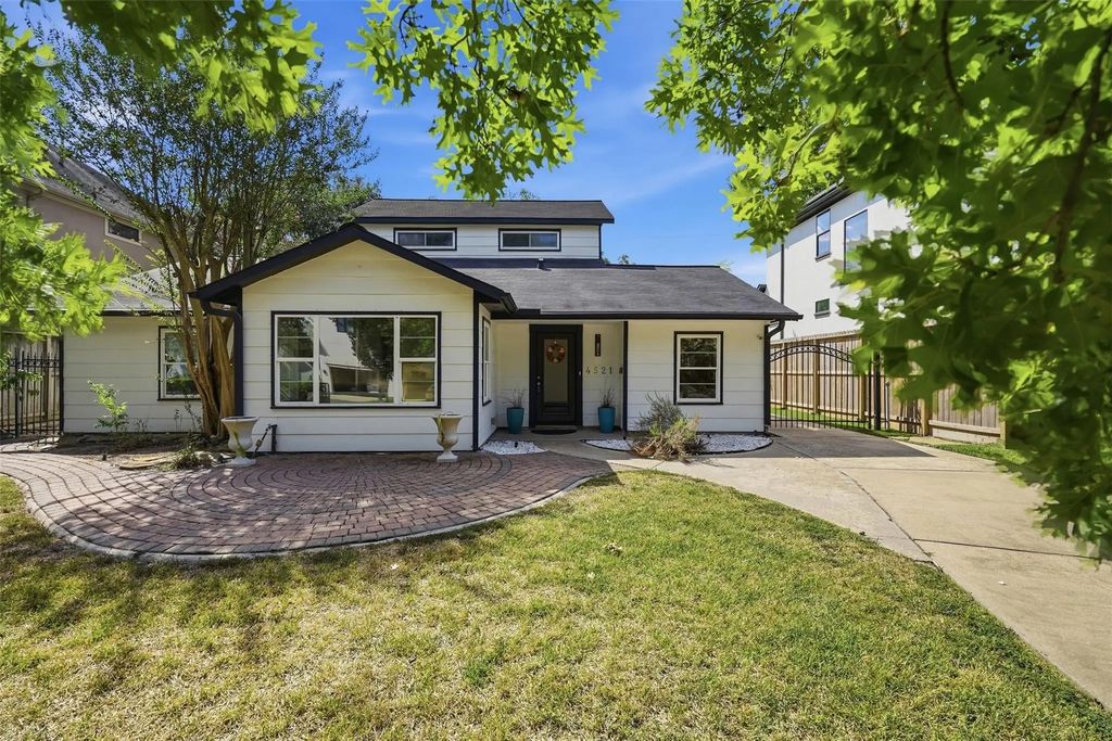 4521 Maple Street, Bellaire