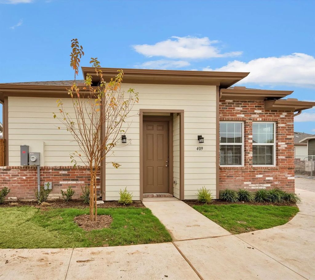 2709-710 Rockhill Road, McKinney