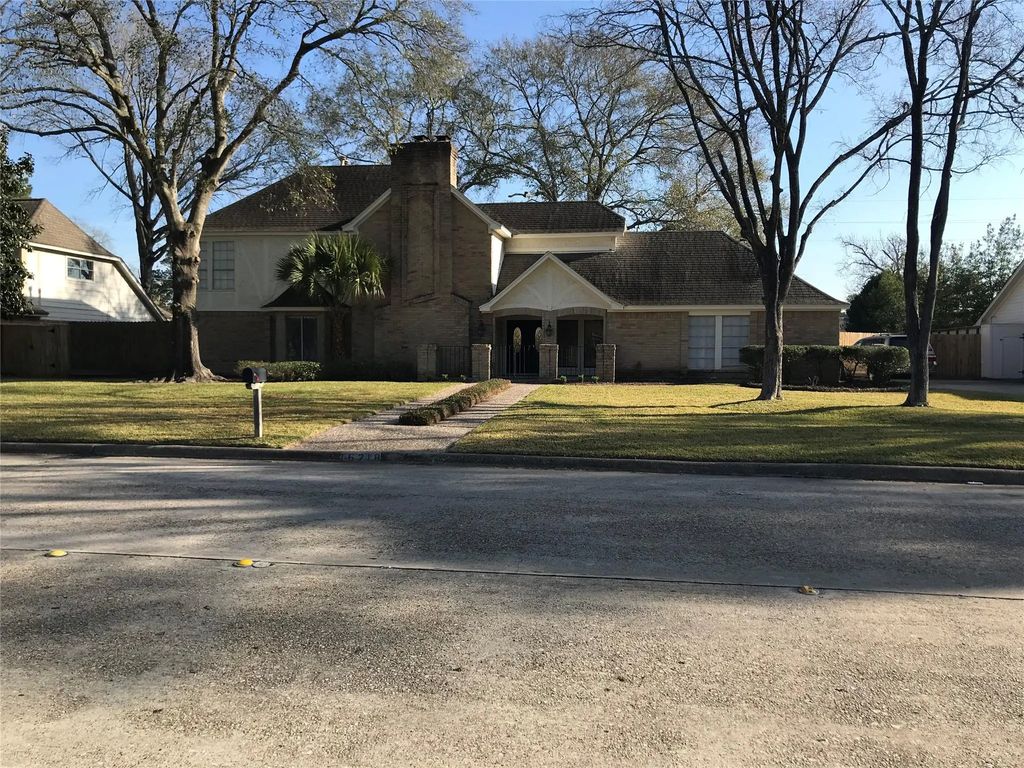 16218 Champion Drive, Spring