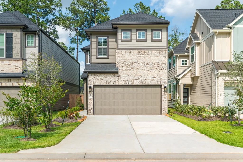568 Red Cascade Trail, Willis