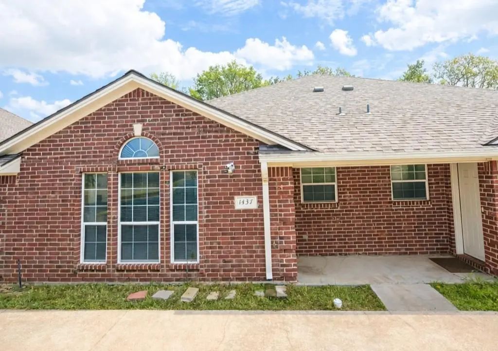 1437 Western Oaks Court, Bryan