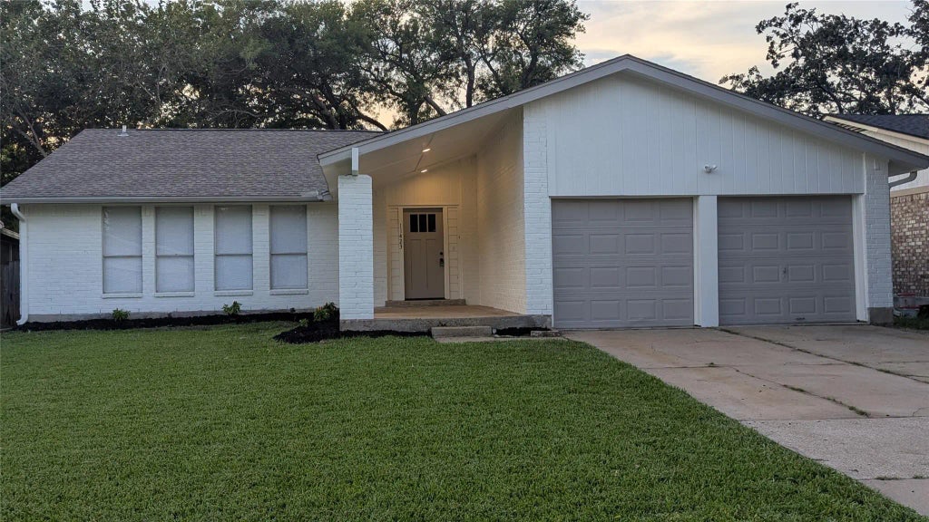 11423 Gnarlwood Drive, Houston
