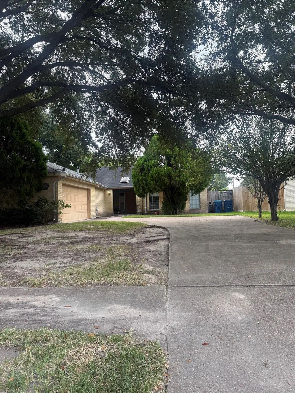 8222 Ridge Forest Drive, Houston