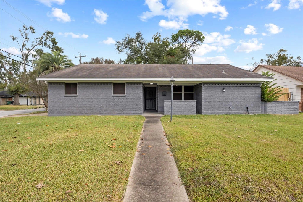 539 Edgebrook Drive, Houston