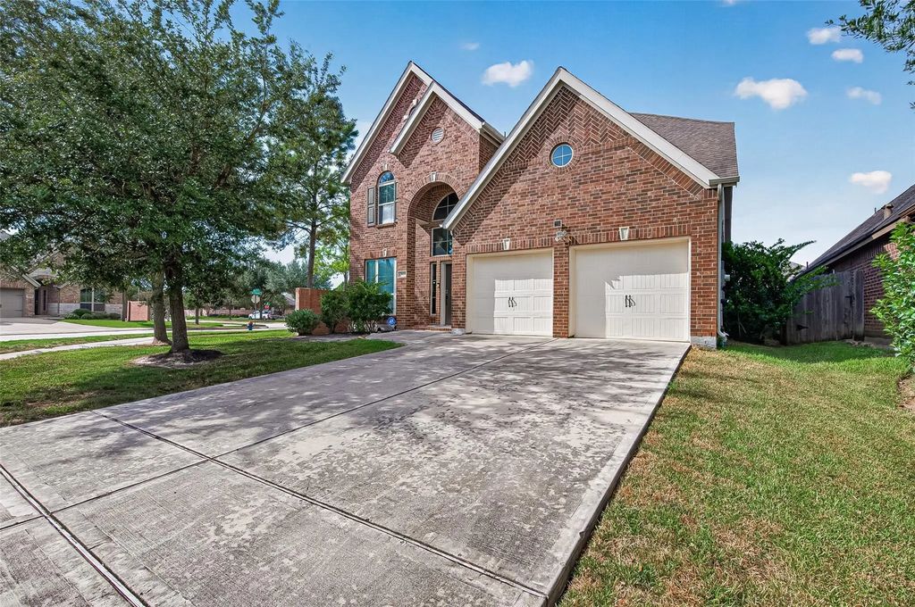 13813 Crystal Harbor Ln Lane, Pearland