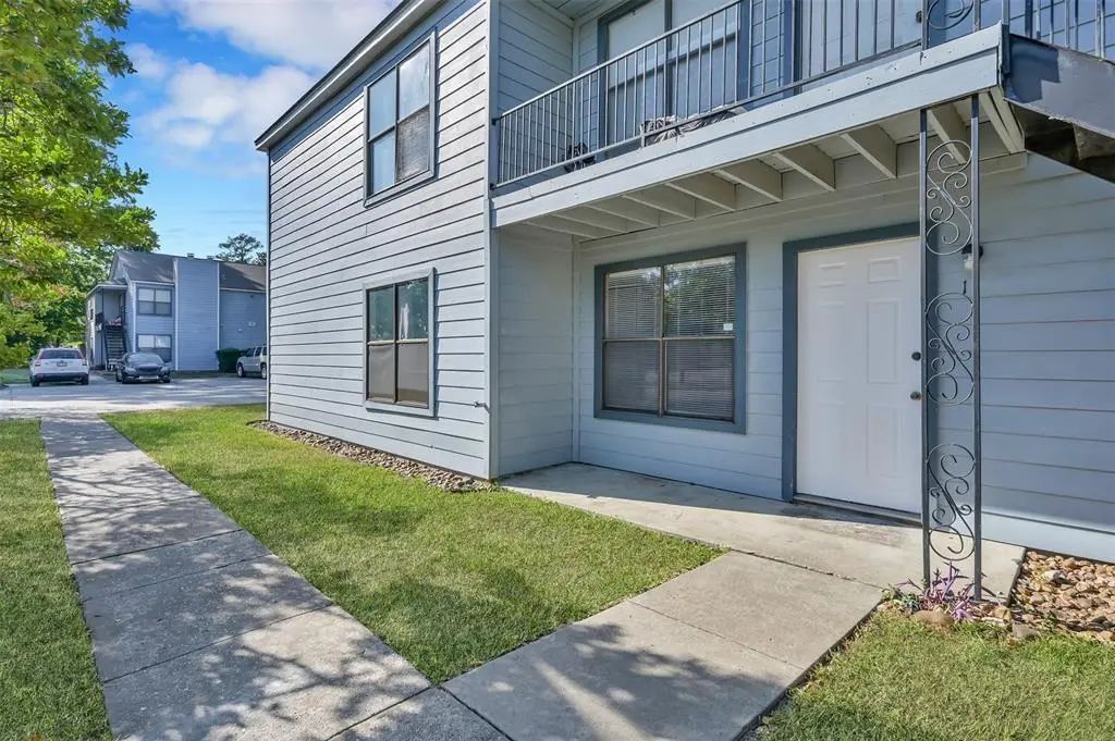900 Holly Drive 7, Conroe