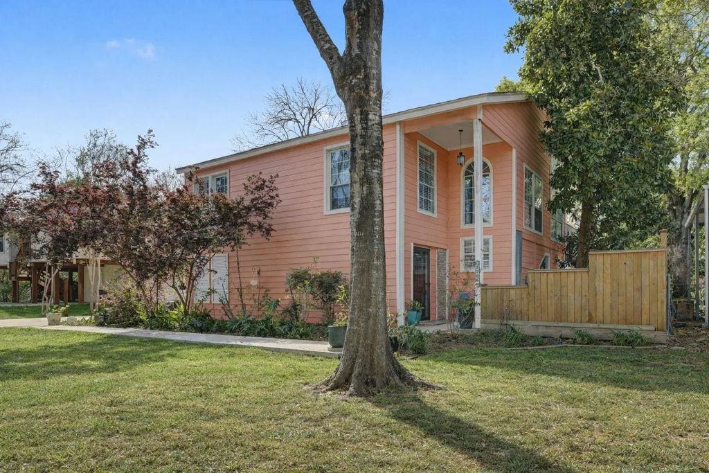 2205 Mission Street, Kemah