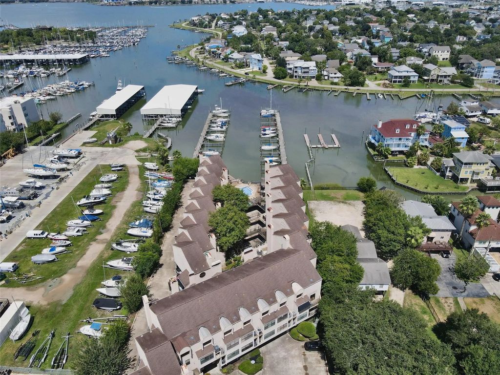 1140 Fm-2094 104a, Kemah
