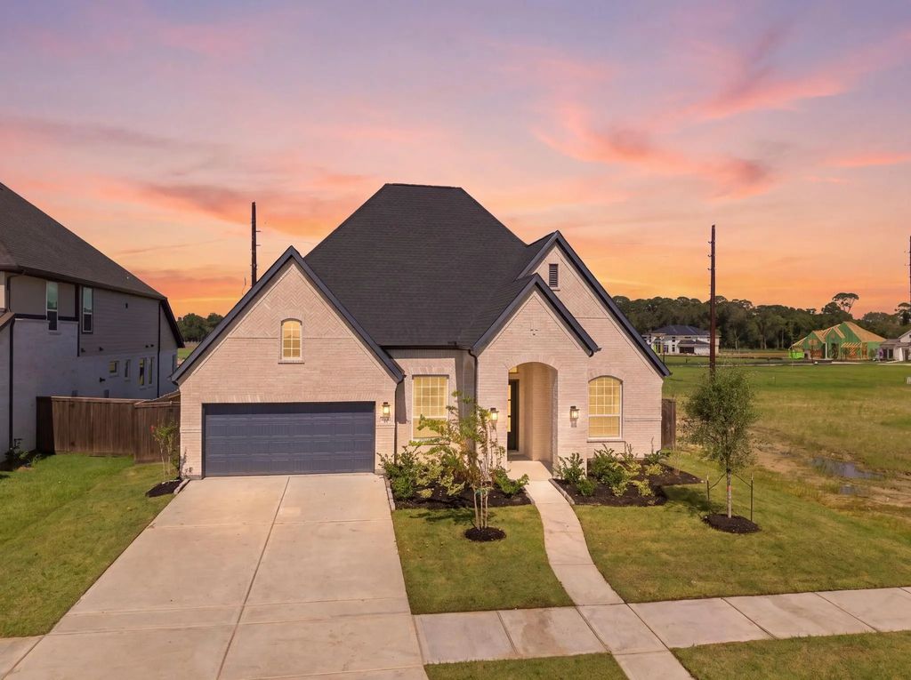 12222 Denham Drive, Mont Belvieu
