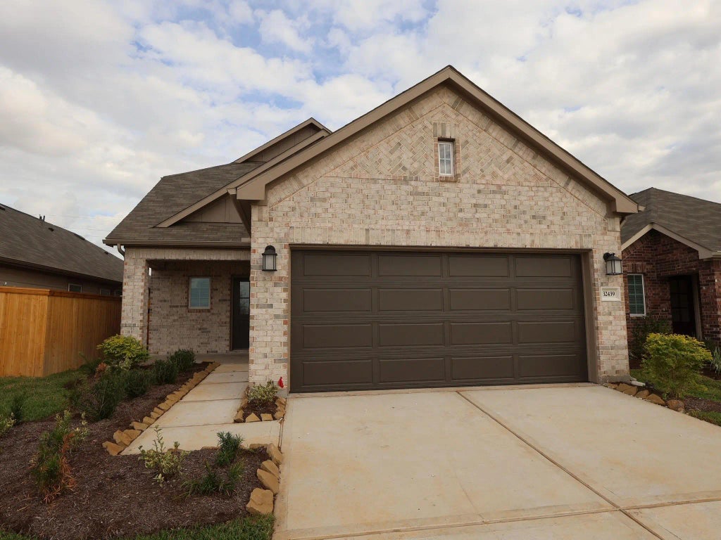 32439 Sunbeam Drive, Fulshear