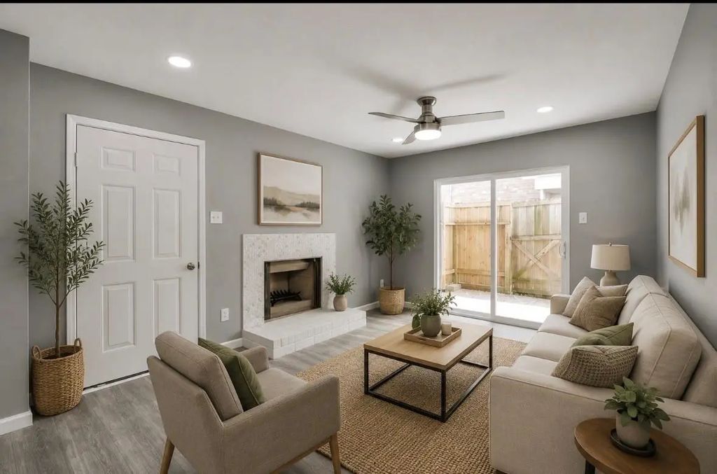 7600 Emmett F Lowry Expressway 313, Texas City