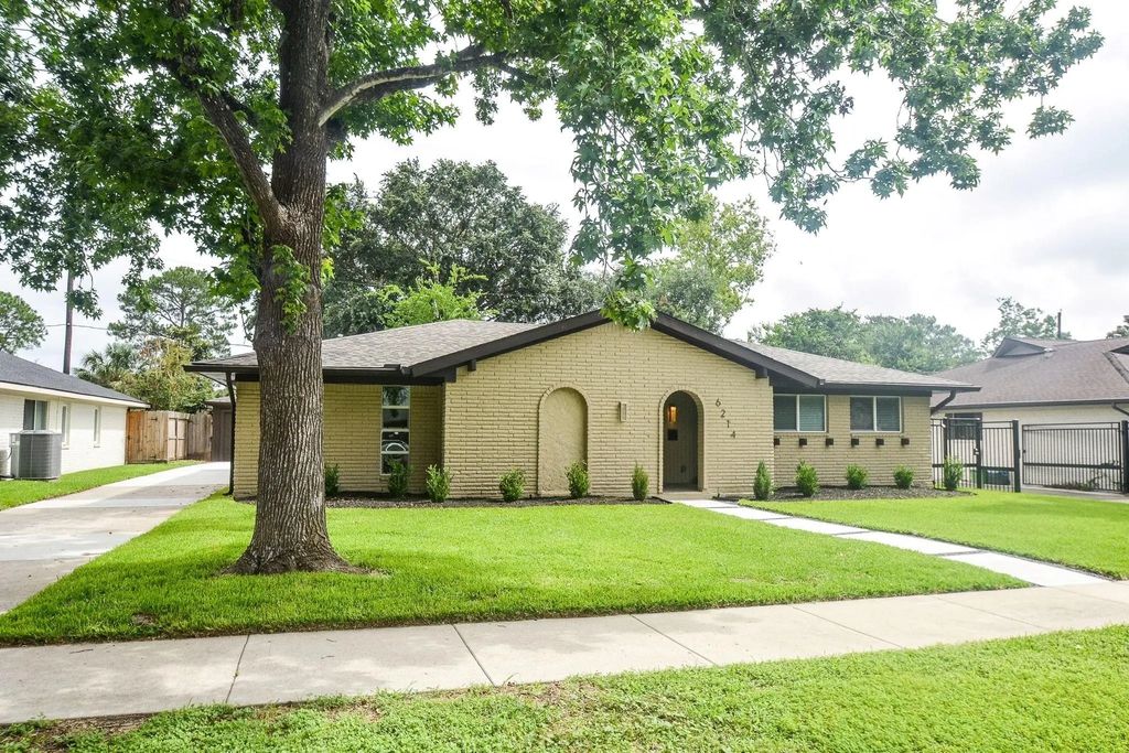 6214 Yarwell Drive, Houston
