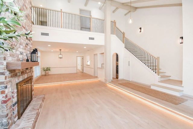 9342 Briar Forest Drive, Houston