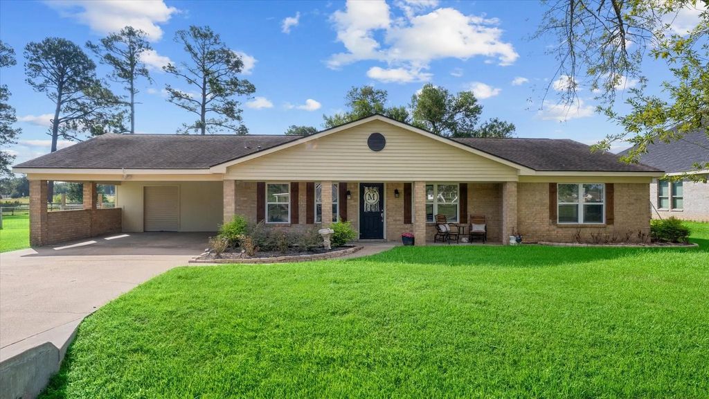 32033 Birdie Drive, Waller