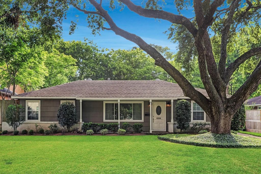 9402 Bevlyn Drive, Houston