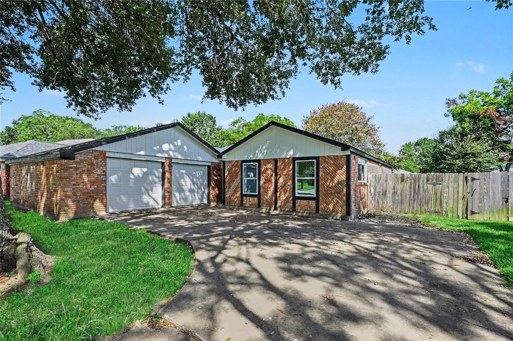 2621 Truman Circle, Rosenberg