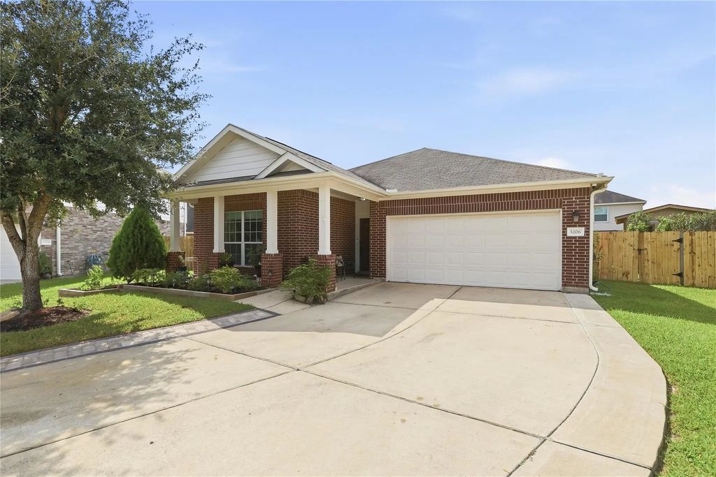 5206 Clipper Hill Court, Spring