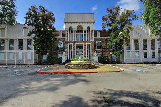 7575 Katy Freeway 93, Houston
