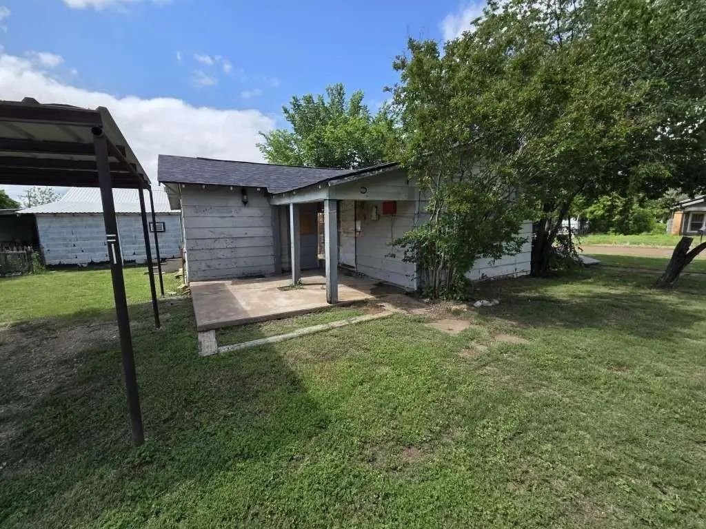 619 N Dunbar Street, Electra