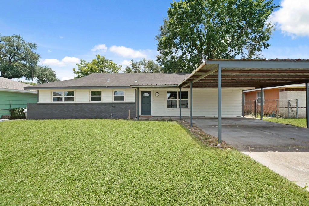 6826 Kingsway Drive, Houston