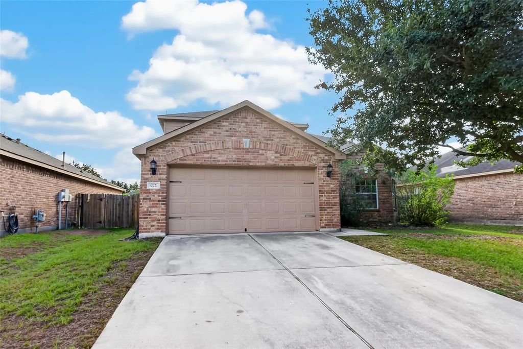 10221 Stone Gate Drive, Conroe