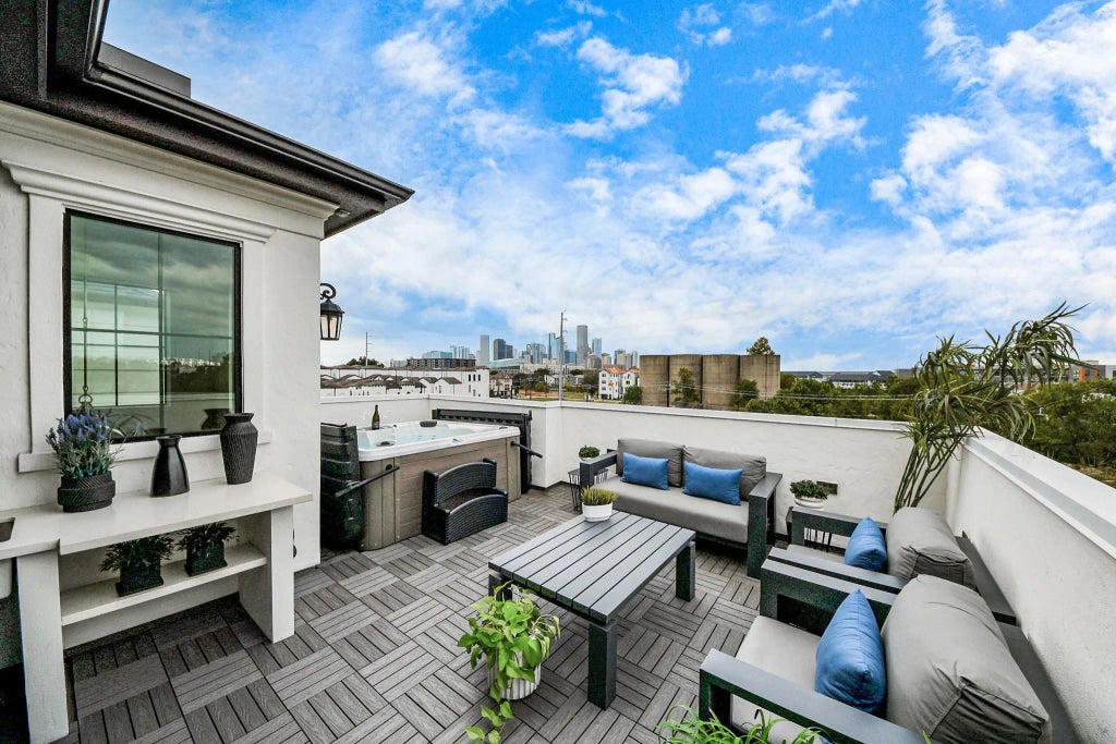 2765 Freund Street, Houston