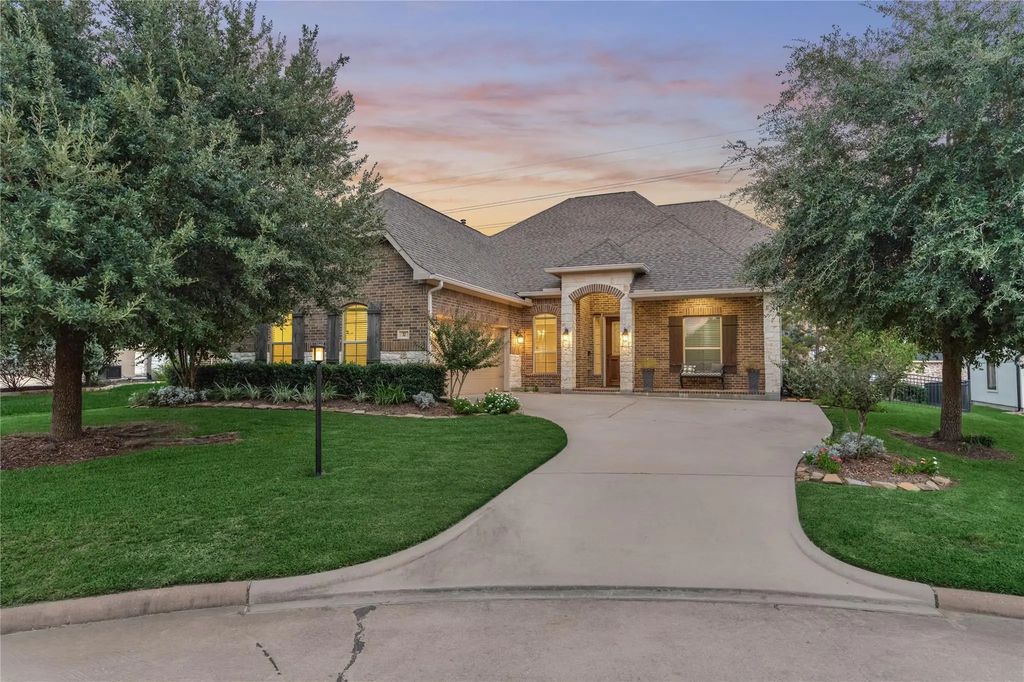 32 Waterford Way, Montgomery