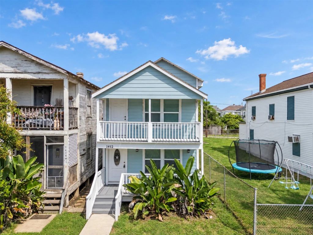 1412 Avenue M 1/2, Galveston