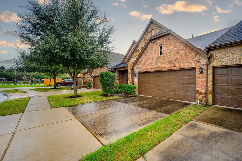 24111 Valencia Ridge Lane, Katy
