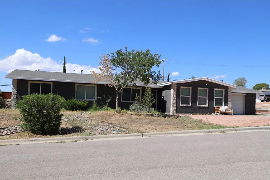 3741 Greenwich Drive, El Paso