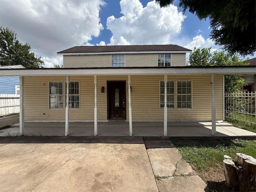 7824 Detroit Street, Houston