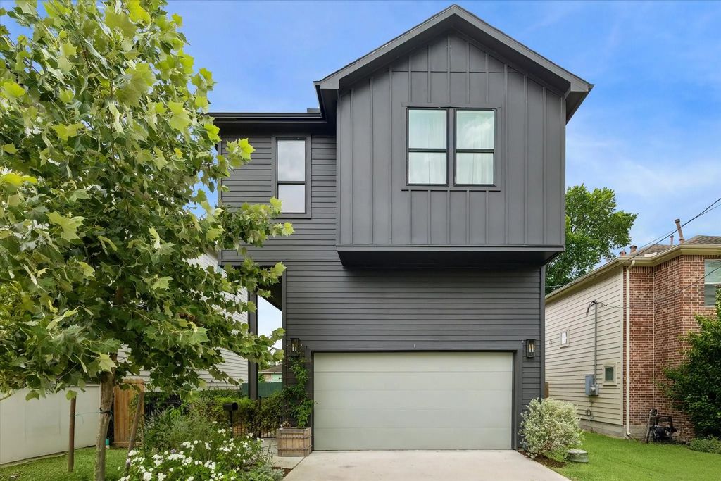 810 E 39th Street, Houston