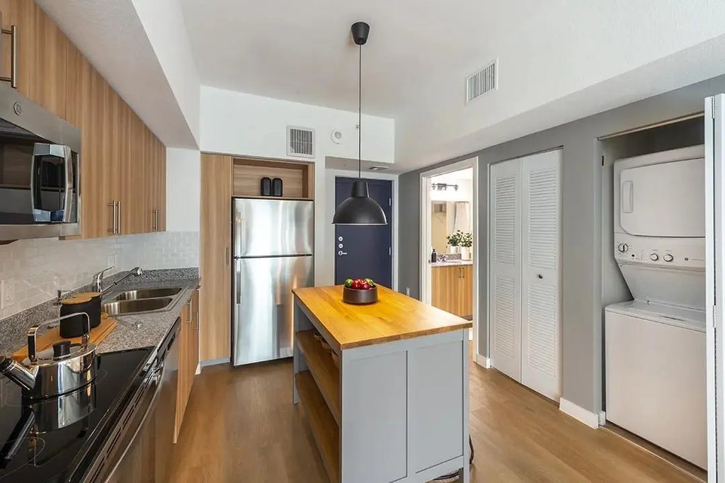 18036 Park Row 3204, Houston