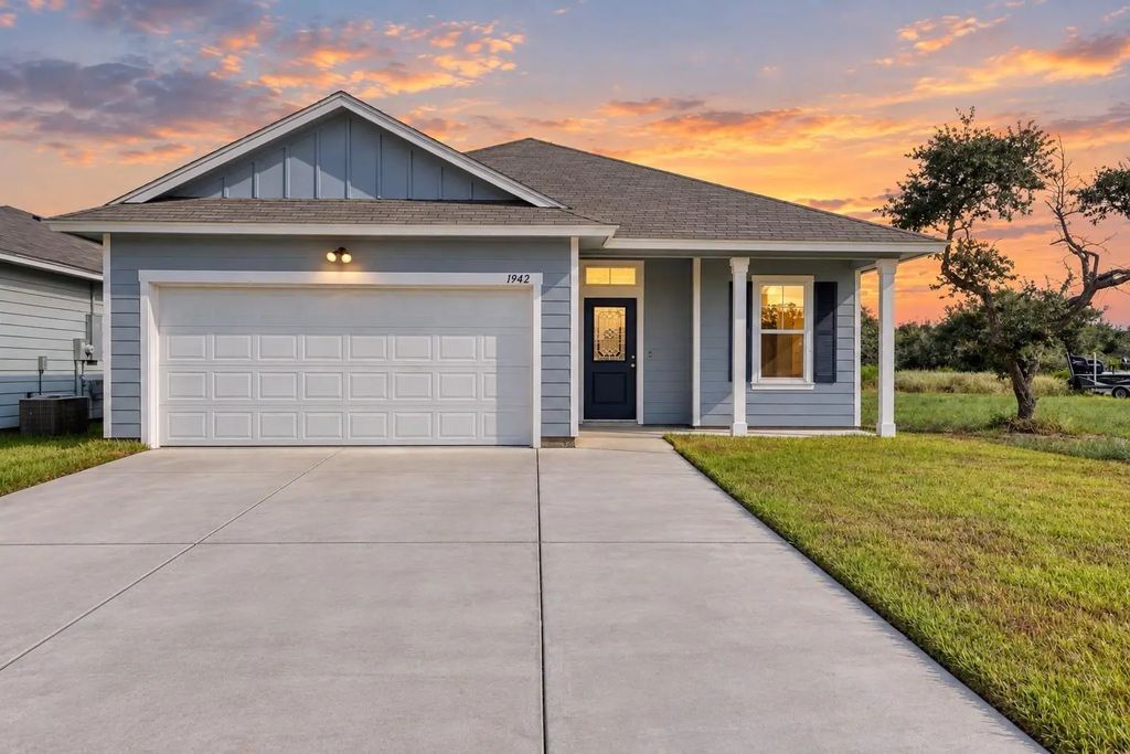 1942 Shellbank Avenue, Aransas Pass