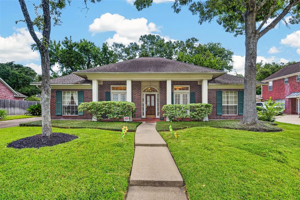 15327 Willow Shores Drive, Houston